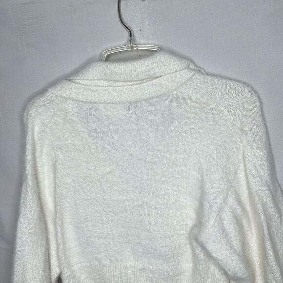 L.A Hearts/PacSun Fluffy White Three Button Cardigan. Size XS. - Picture 7 of 9